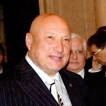 УЧИМСЯ ЖИТЬ В XXI ВЕКЕ. Послание мировому правительству накануне третьего Тысячелетия