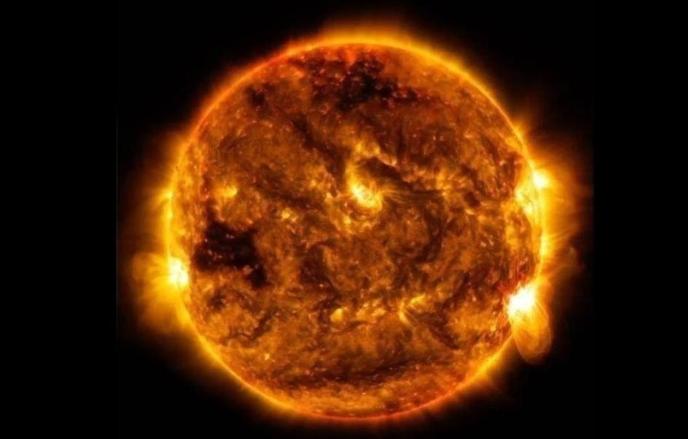 На Солнце произошла вспышка предпоследнего класса мощности